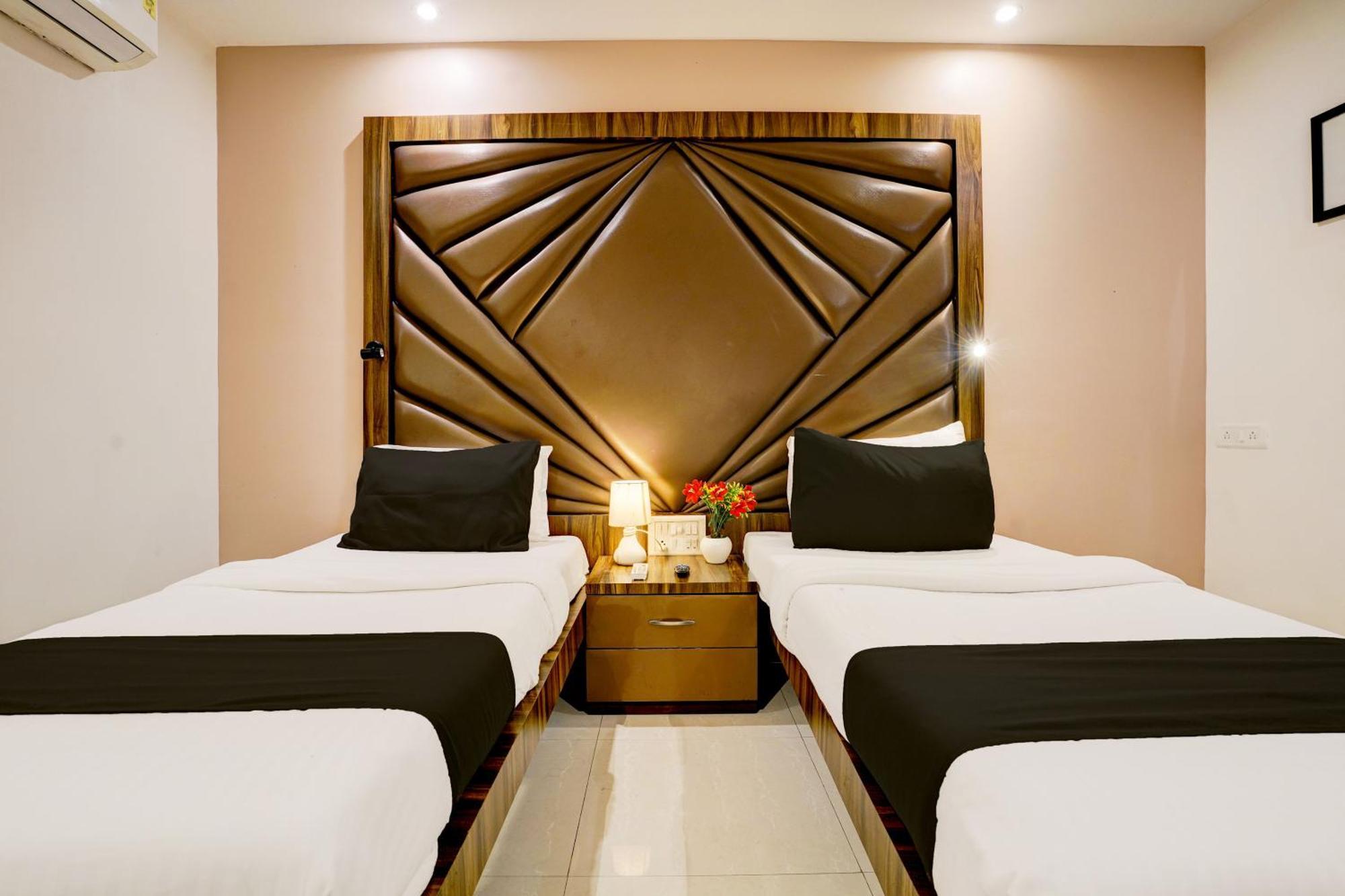Super Hotel O Mumbai Central Formerly Park Palace Екстер'єр фото